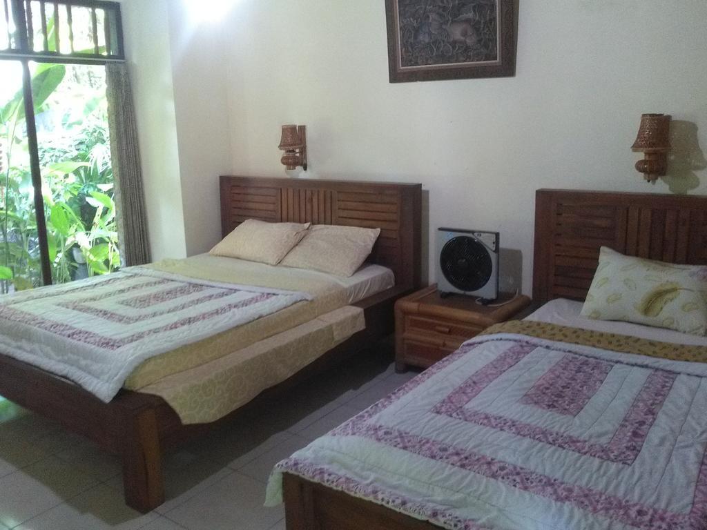 Indraprastha Ubud Home Stay Exterior photo