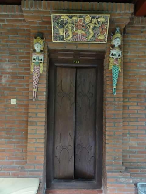 Indraprastha Ubud Home Stay Exterior photo